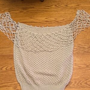 Top Elegant Beige Knit with crochet Shoulders
